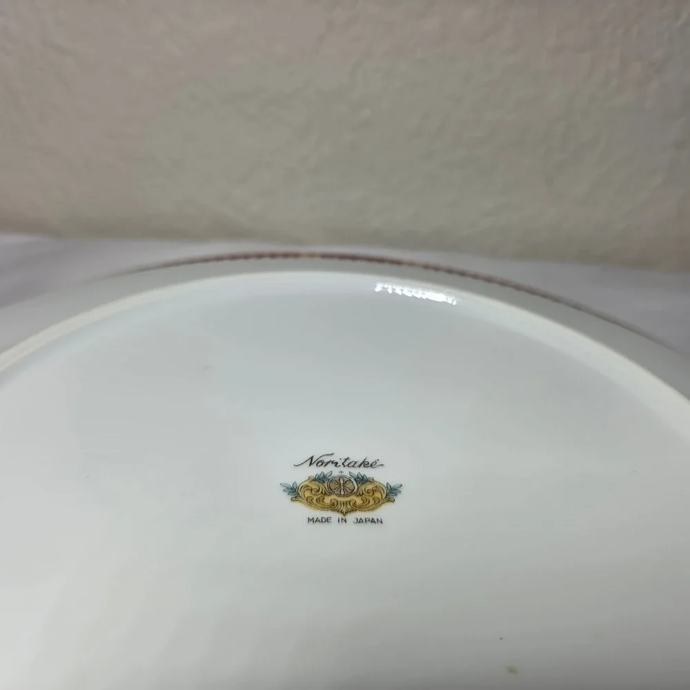 Noritake Japan Dinner Plates Set of 4 Pink Floral Gold Trim Cream Vintage